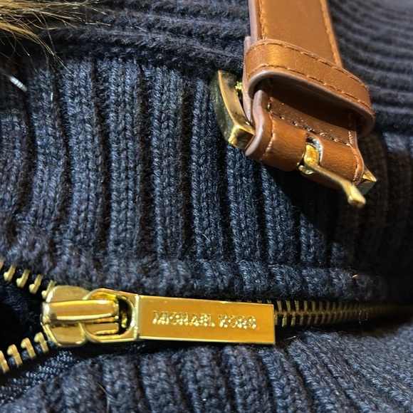 MICHAEL Michael KORS Faux-Fur Buckle Poncho Vest Navy Size L - Picture 14 of 14